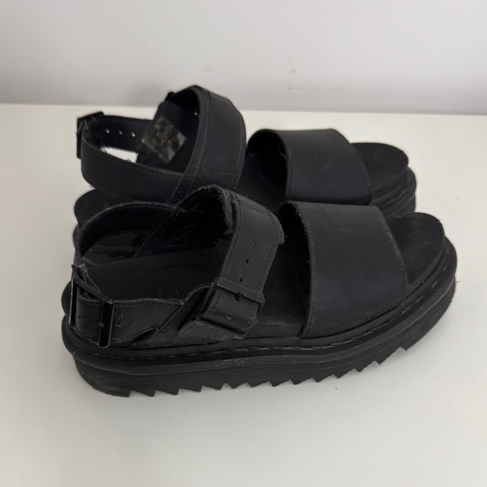 Dr Martens Voss Sandal
